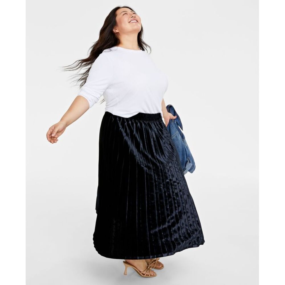 On 34th Plus Size Velvet Pleated Midi Skirt